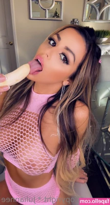 Juli.annee [ juli-annee-1 ] - Feeling comfortable this morning