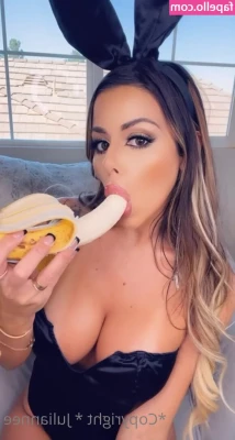 Juli.annee [ juli-annee-1 ] - My cock likes bouncing round on the tractor