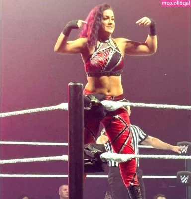 Bayley - Wokeup to summer 🥝