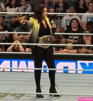 Bayley - A bit of booty 😜