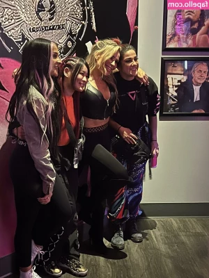 Bayley - Shake my little thic ass