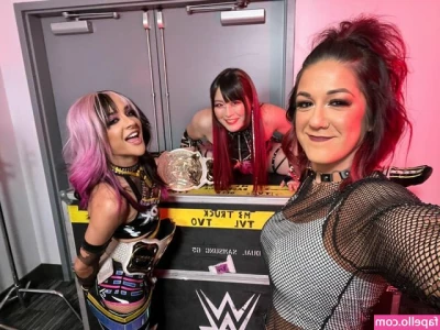 Bayley - backshots for daysss🎥