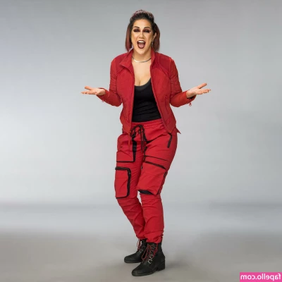 Bayley - Feeling the need to show off my sexuality🤪☺️
