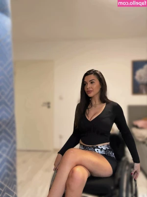 hotpara - If I started selling my panties and bras would you want to buy them