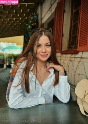 kettymoon - kneel down and open your mouth