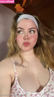 canddyfox69 - Nude oil down;)