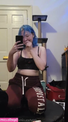 clarissasmokes - Heart and comment if your wanna smell my panties... I’m tryna see