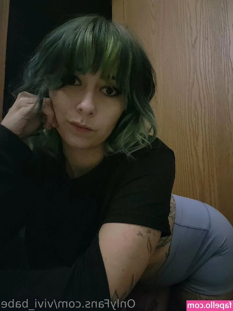 vivi_babe [ vivi-babe ] - Can t stop with these slutty outfits  more coming soon
