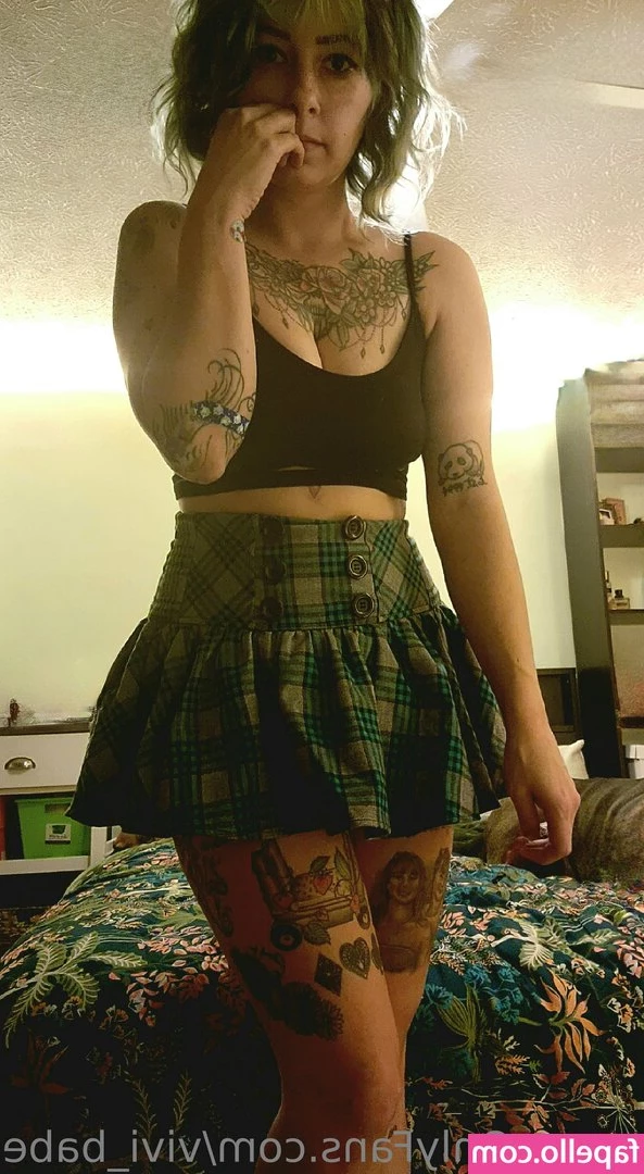 vivi_babe [ vivi-babe ] - Come grab you a handful