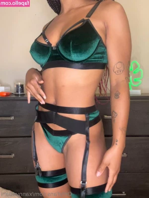 xanny4dani - DM me if you want the picture