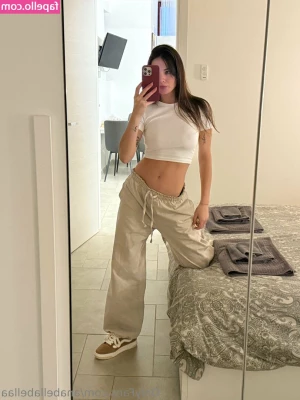 anabellabellaa - I'm up to no good today 😈