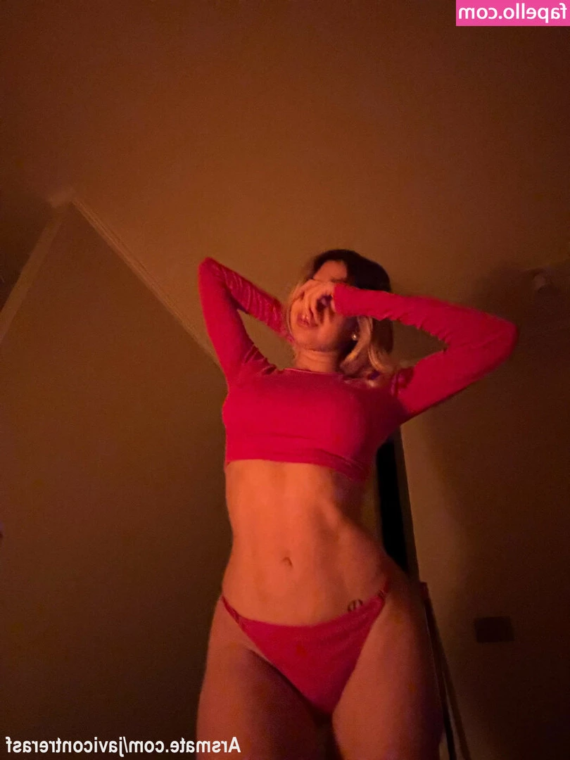 javicontrerasf - What’s the first thing that sexually attracts you to someone? 💗