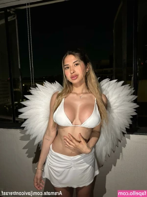javicontrerasf - I just got a sex machine? Who wants to see me use it this afternoon?