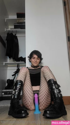 matteleather - T-shirts can’t contain daddy’s huge belly…
