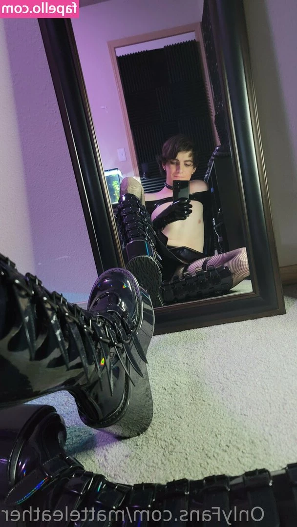 matteleather - Me gusta este vestido 👗 Se me levanta y se me ve el culito