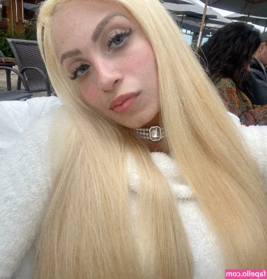 Rebecca Pavanelli [ rebecca-pavanelli ] - Daddy my princess parts are all tingly could you help me