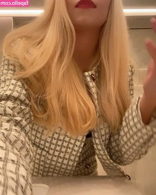 Rebecca Pavanelli [ rebecca-pavanelli ] - What would you do if I allowed you 3 whole minutes of facesitting?