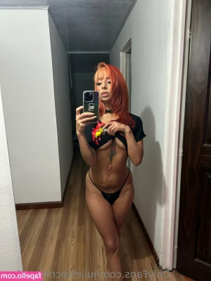 juliettecrimsonfree - Hey guys i prepared some custom outfits for you to choose so if you