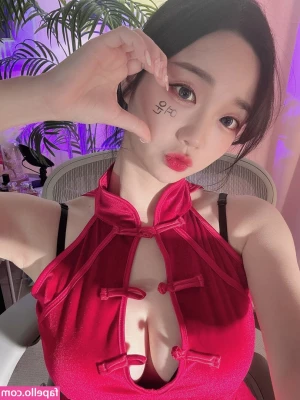 smmms2002 - Red head receptionist  Only on onlyfans  full video FREE  Give a tip
