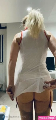 bella-bella - Who wants to unwrap me on Christmas