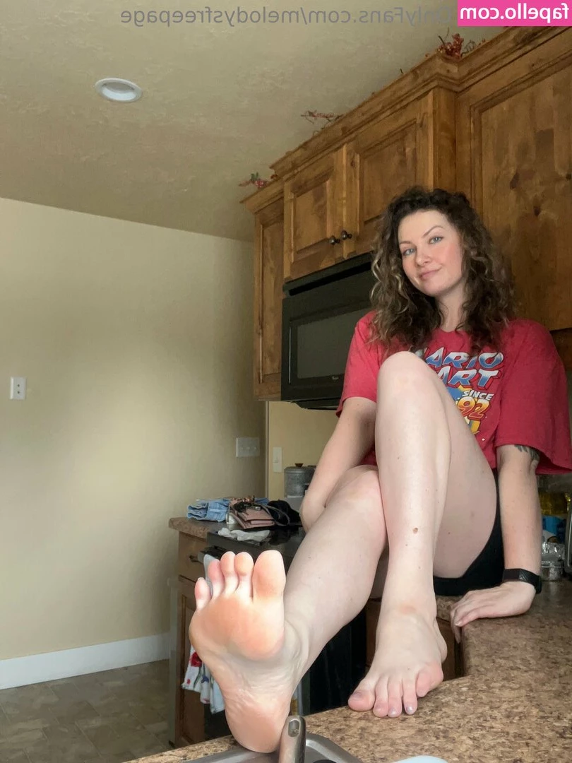 melodysfreepage - Imagina pasarme tu lengua   imagina darme ese beso