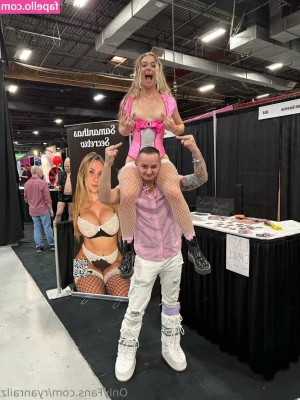ryanrailz - You see these juicy Aussie soles boy  This is what you ll be