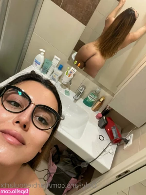 barbiegoulartx - creo conveniente comenzar con contenido original 😈MILF + Buen Culo
