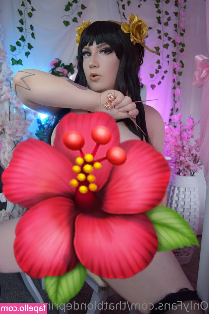 thatblondeprincesscos - Lo que uno aprende de niño a mamar