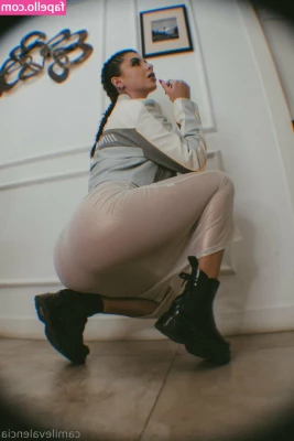 camilevalencia - Sometimes I fuck you in my head    A Tiktok that didn t make it to