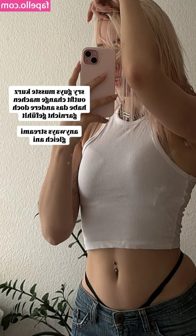 Sarahtoninx9_ [ sarahtoninx9 ] - Big Titty energy   Type of bitch that wants them sucked on 24 7
