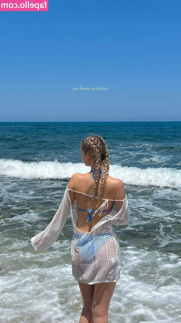 Nadine Zofia Hamleh [ nadine-zofia-hamleh ] - Hope everybody had a good holiday