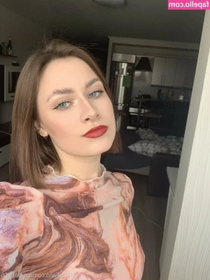 Dasha - 10 fotitos de regalo para alegrar este martes  besos