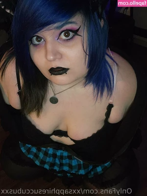 xxsapphiresuccubusxx - Hey  frohes neues Jahr erstmal  ich hoffe du bist gut reingekommen 