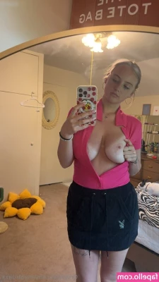 Anyatruaxx - New outfit   Some photos and a strip trade video in my new playboy fit