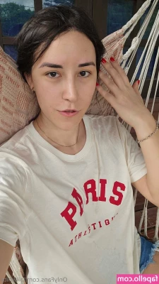 laliwhite - Laid up in bed 💋