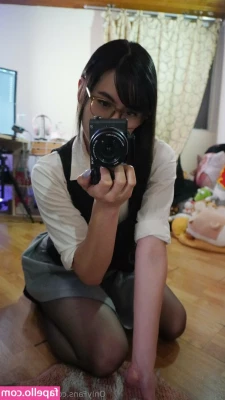 fijisaki_star [ fijisaki-star ] - When you get your own office  the first thing to do  get naked