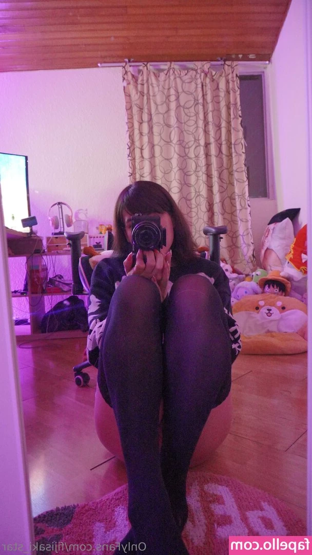 fijisaki_star [ fijisaki-star ] - Don’t miss out on the FREE X rated content I send on my VIP page