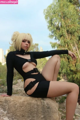 shiro.konekochan.free [ shiro-konekochan-free ] - Come run your hands all over these curves 😘