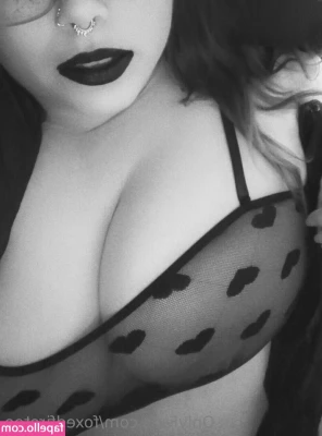 foxedfiretoo - Morning   What are you up too today  I think I m gonna tan naked on