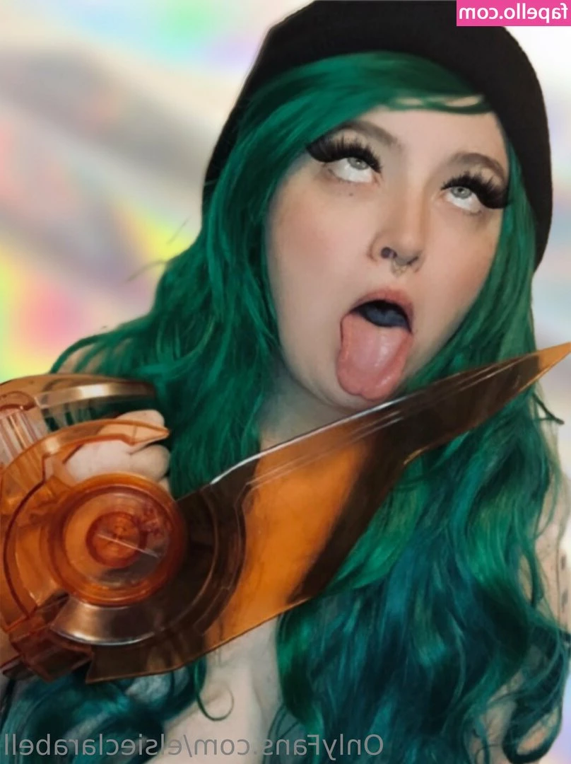 elsieclarabell - Who’s perfect prey for goth ass?