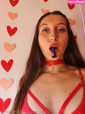 queenemmastanley - No pants lifestyle