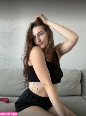hollybay_paid [ hollybay-paid ] - Hello Hello so not get get bored best tip 🍆💰💰 get a special