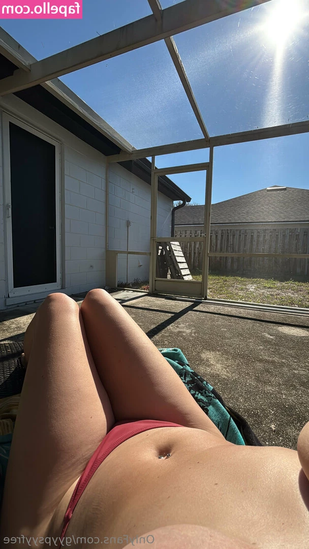 gyypsyyfree - Mis curvas te invitan a perderte en un mar de sensaciones