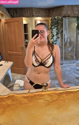 Viktoria Bochen [ viktoria-bochen ] - Hey love❤️ playwithraee giving some wednesday wisdom to start