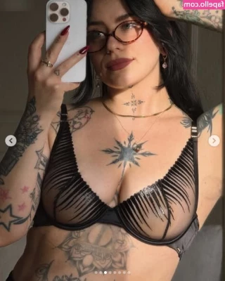 Miezekatz Caro [ miezekatz-caro ] - Just sent this uncensored video out to your dms    5 ppv