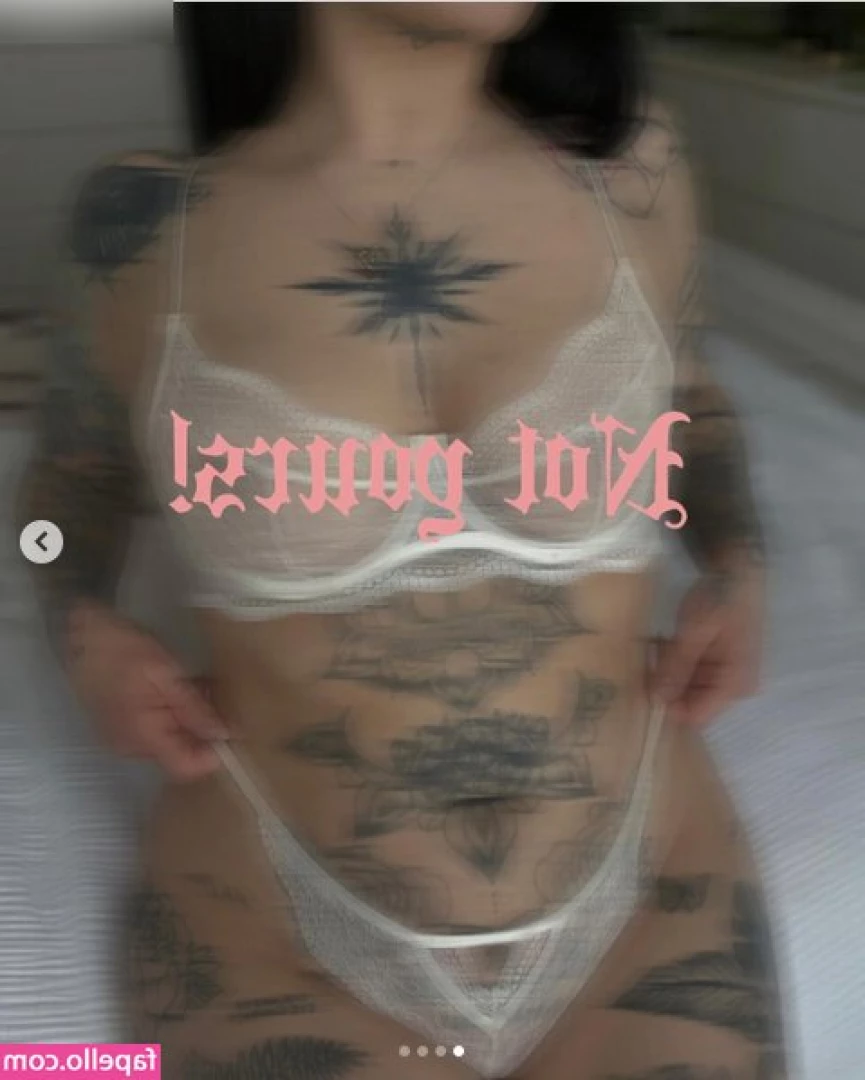 Miezekatz Caro [ miezekatz-caro ] - more videos of the boy who works with me, he needed a job, so show us