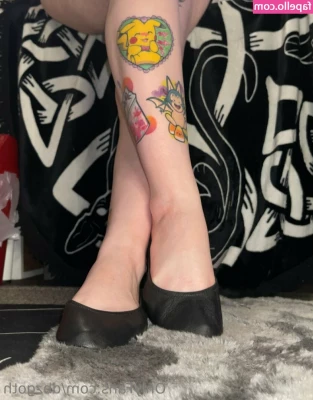 dbzgoth - this beautiful piece of nature is named  the crack at wet beaver