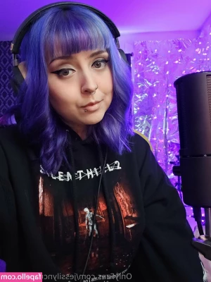 jessilyncupcakefree - You come home and find me like this What happens NEXT