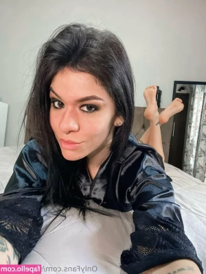 sofialutfree - a donde me llevarías a cenarme