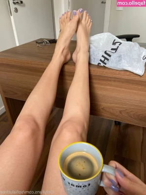 sofialutfree - If I went live who would wanna be there